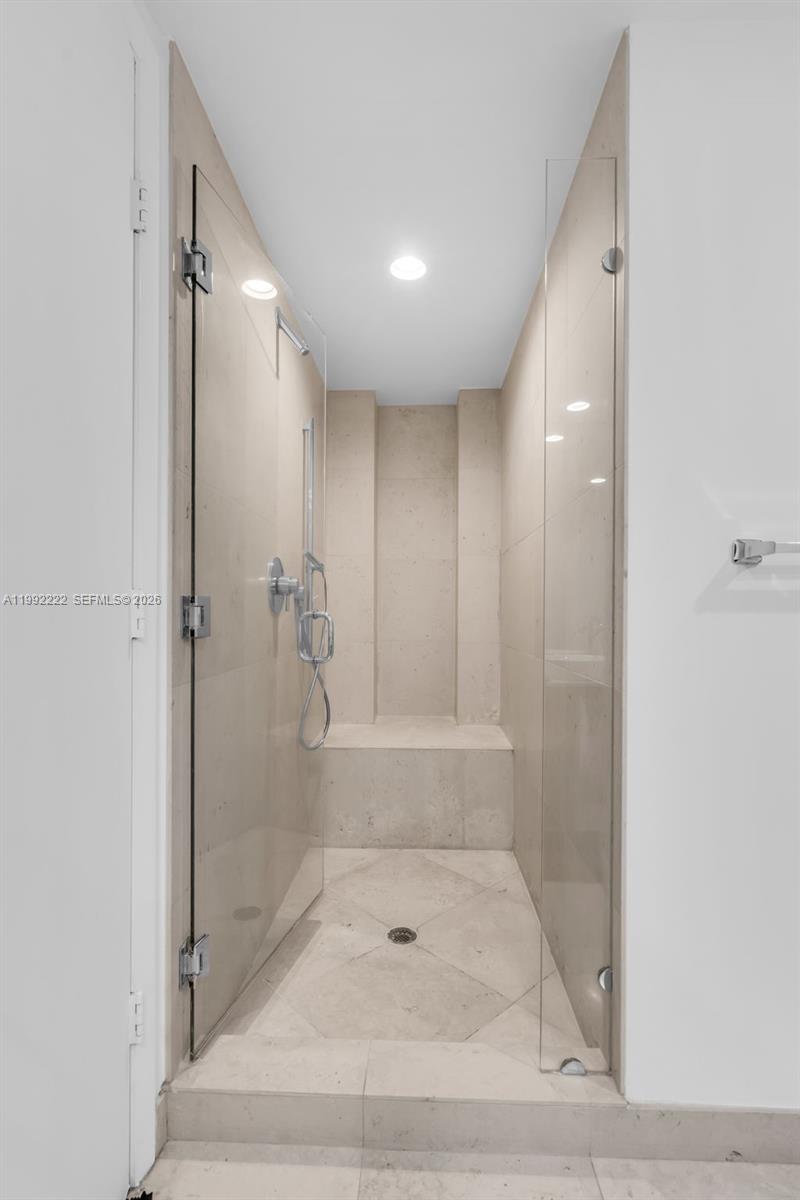 495 Brickell Ave # 3708