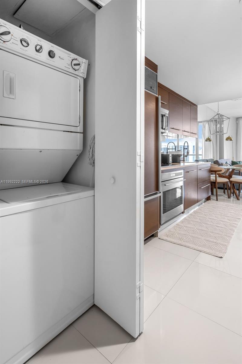 495 Brickell Ave # 3708