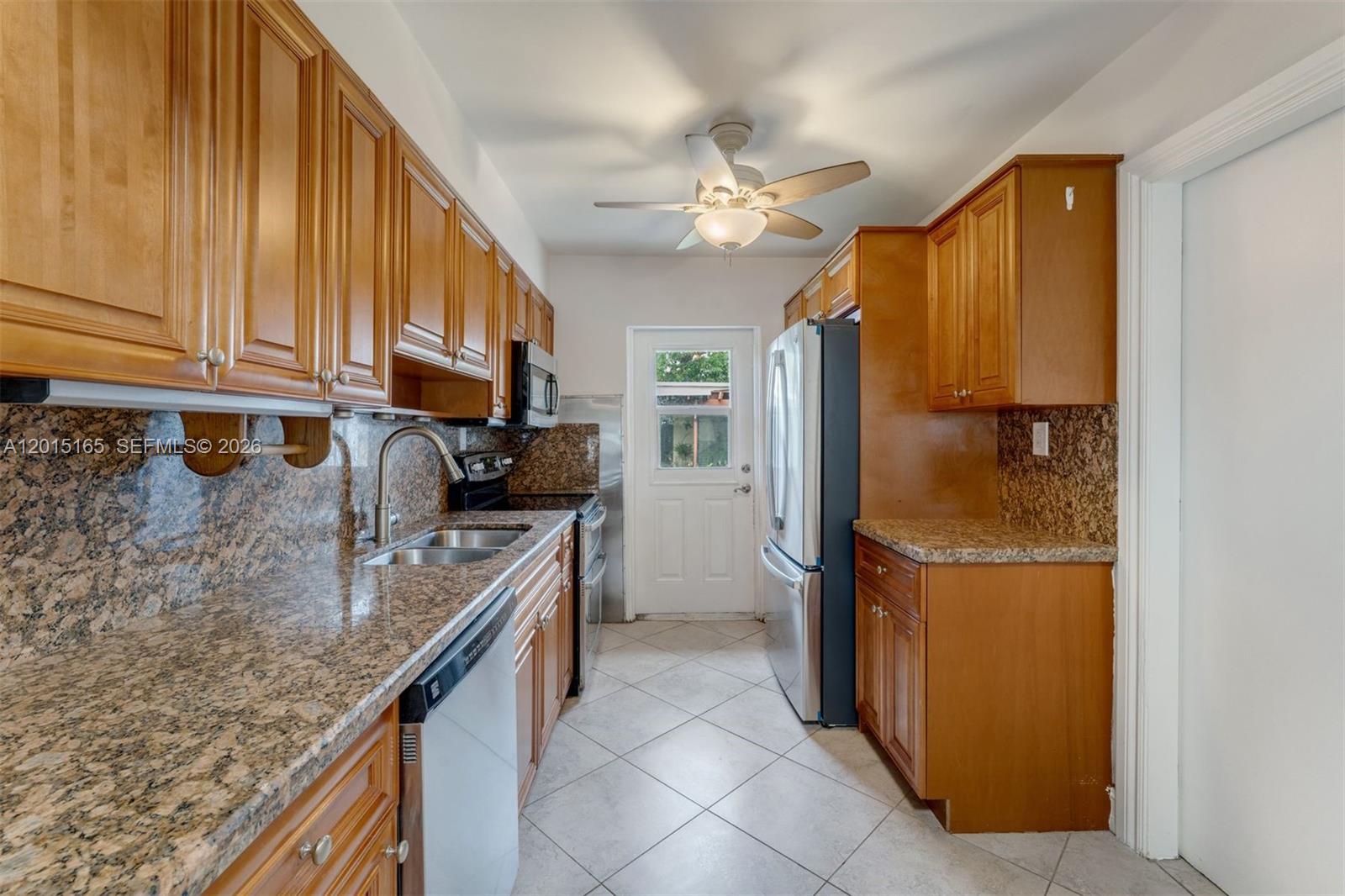 2674 W 8th Ct