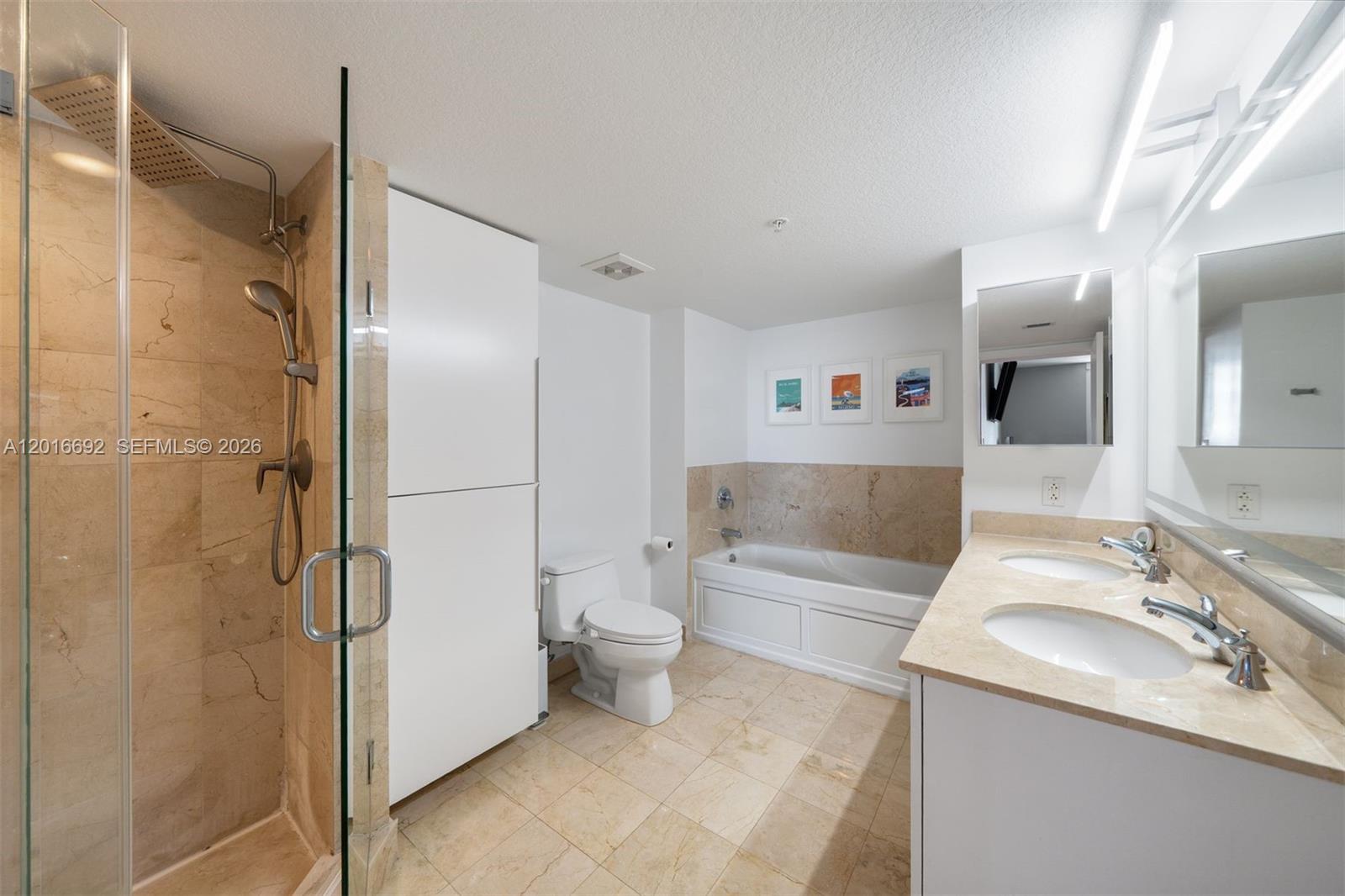 1800 N Bayshore Dr # 2111