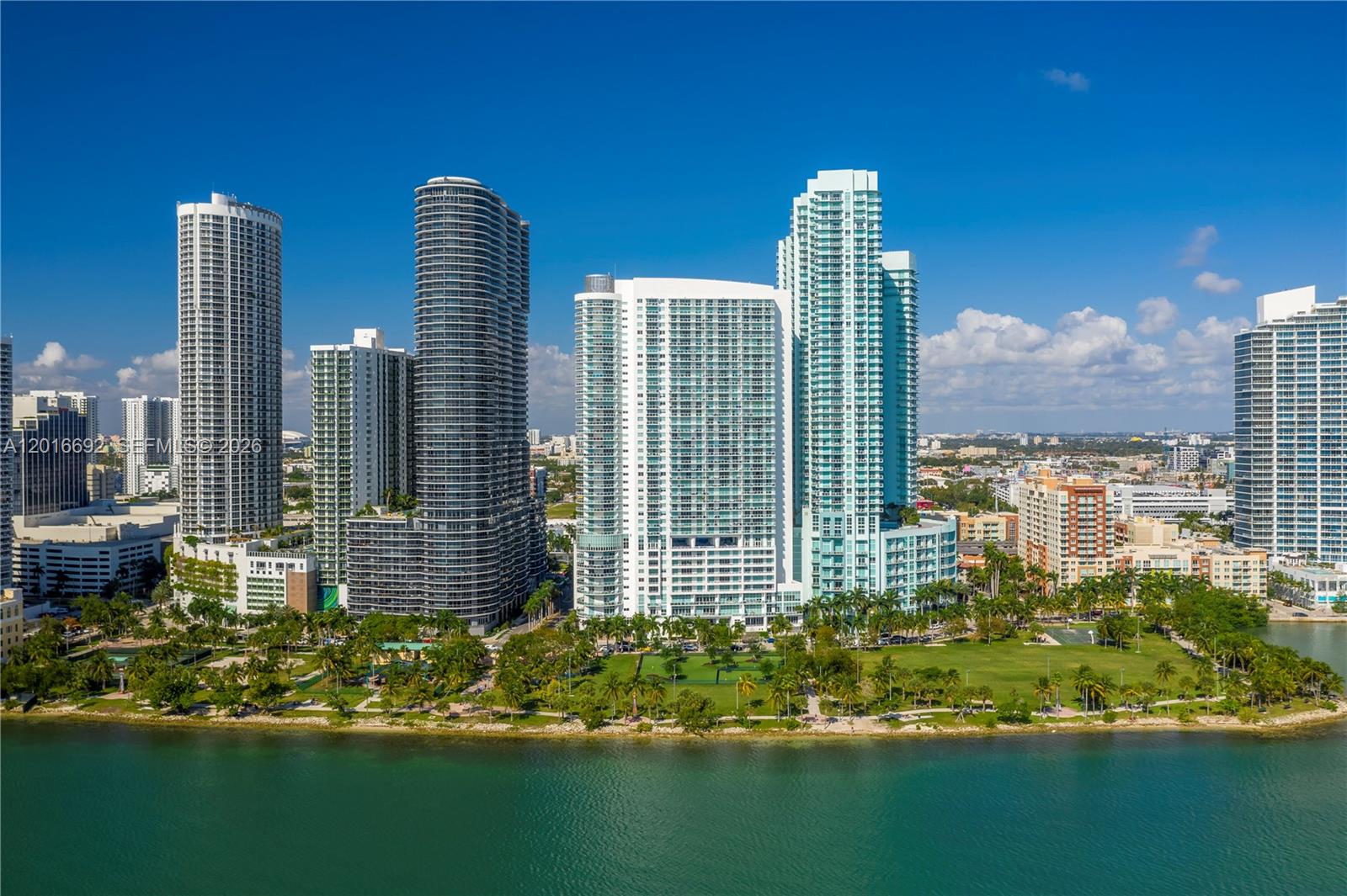 1800 N Bayshore Dr # 2111