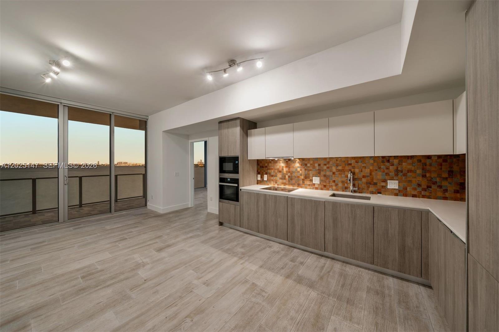 2900 NE 7th Ave # 504