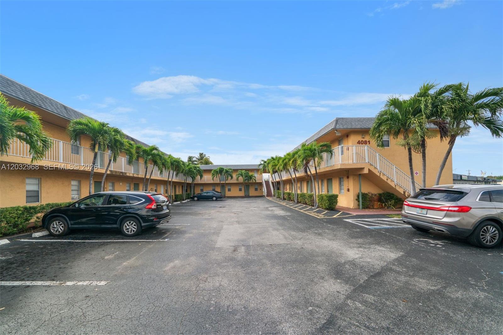 4081 N Dixie Hwy # 27