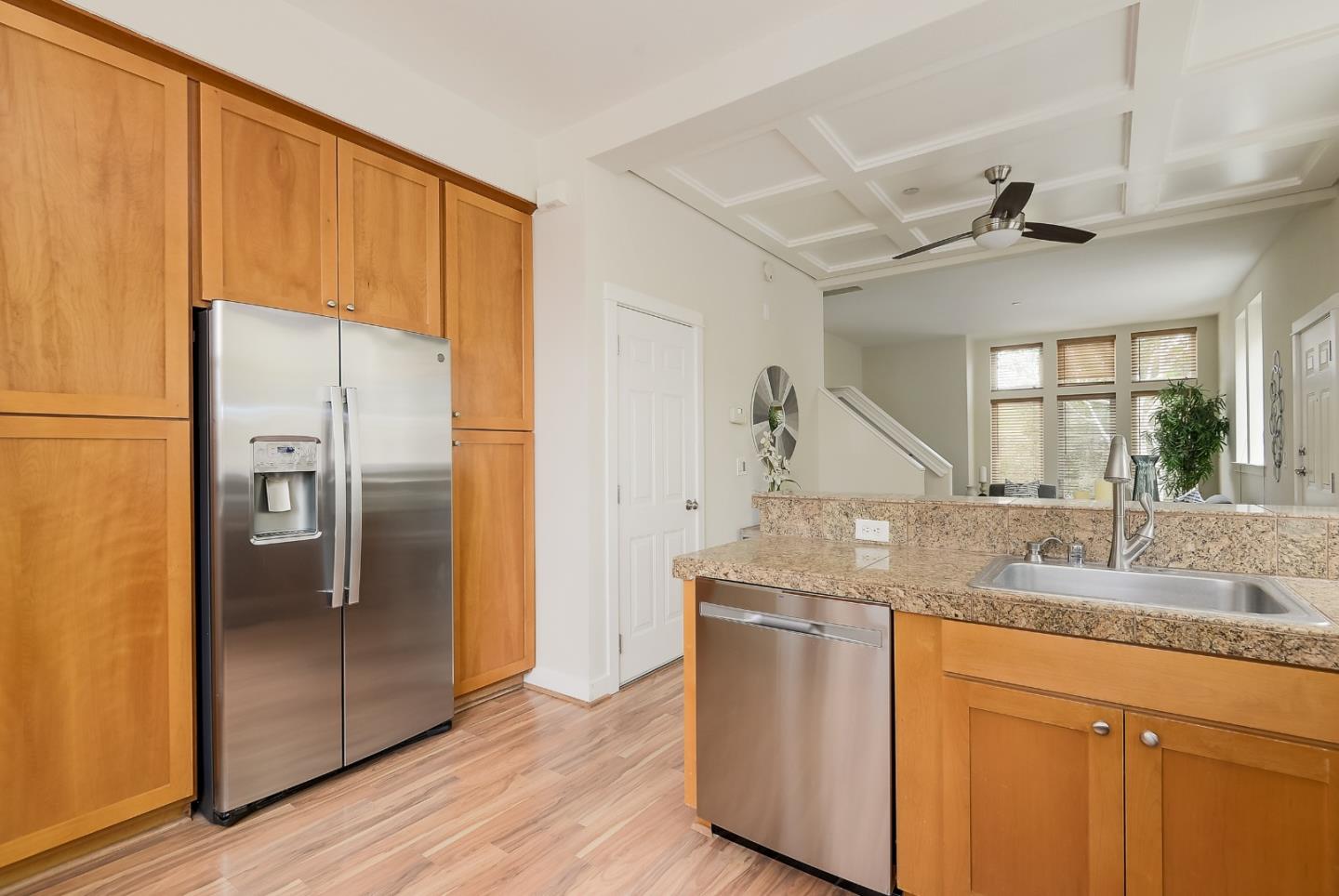101 Laurel Grove LN