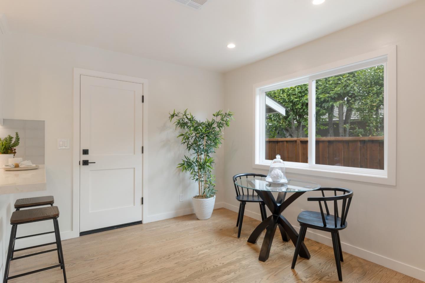 343 Redwood Avenue