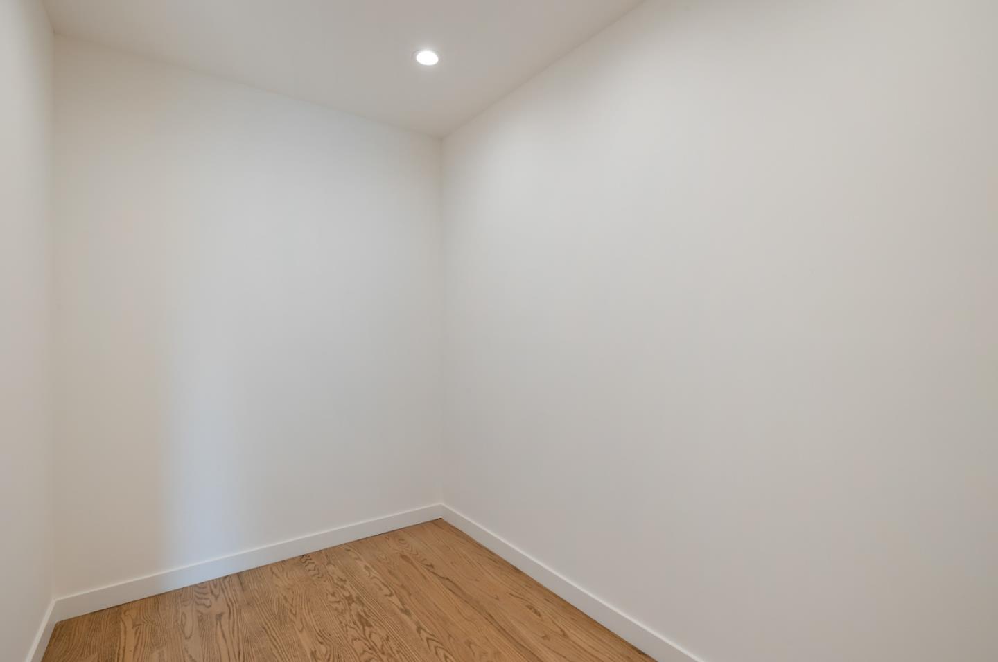 343 Redwood Avenue