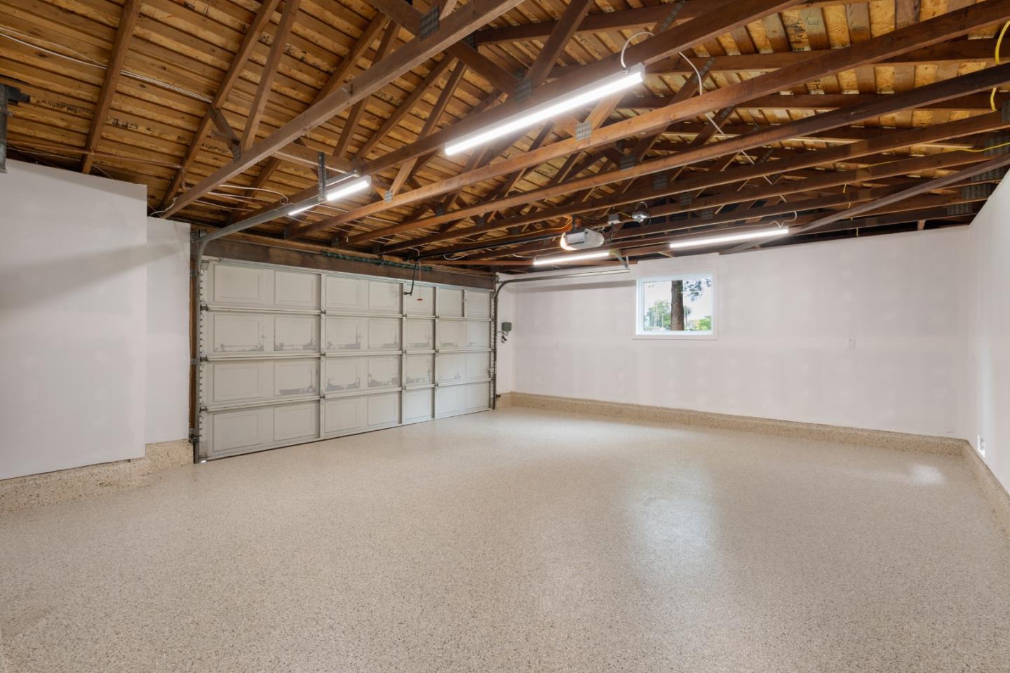 343 Redwood Avenue