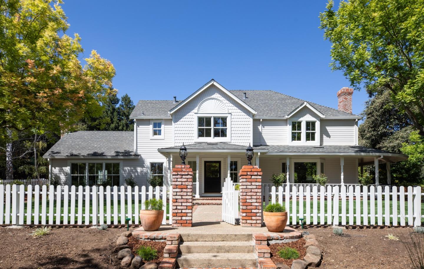 13415 Country WAY