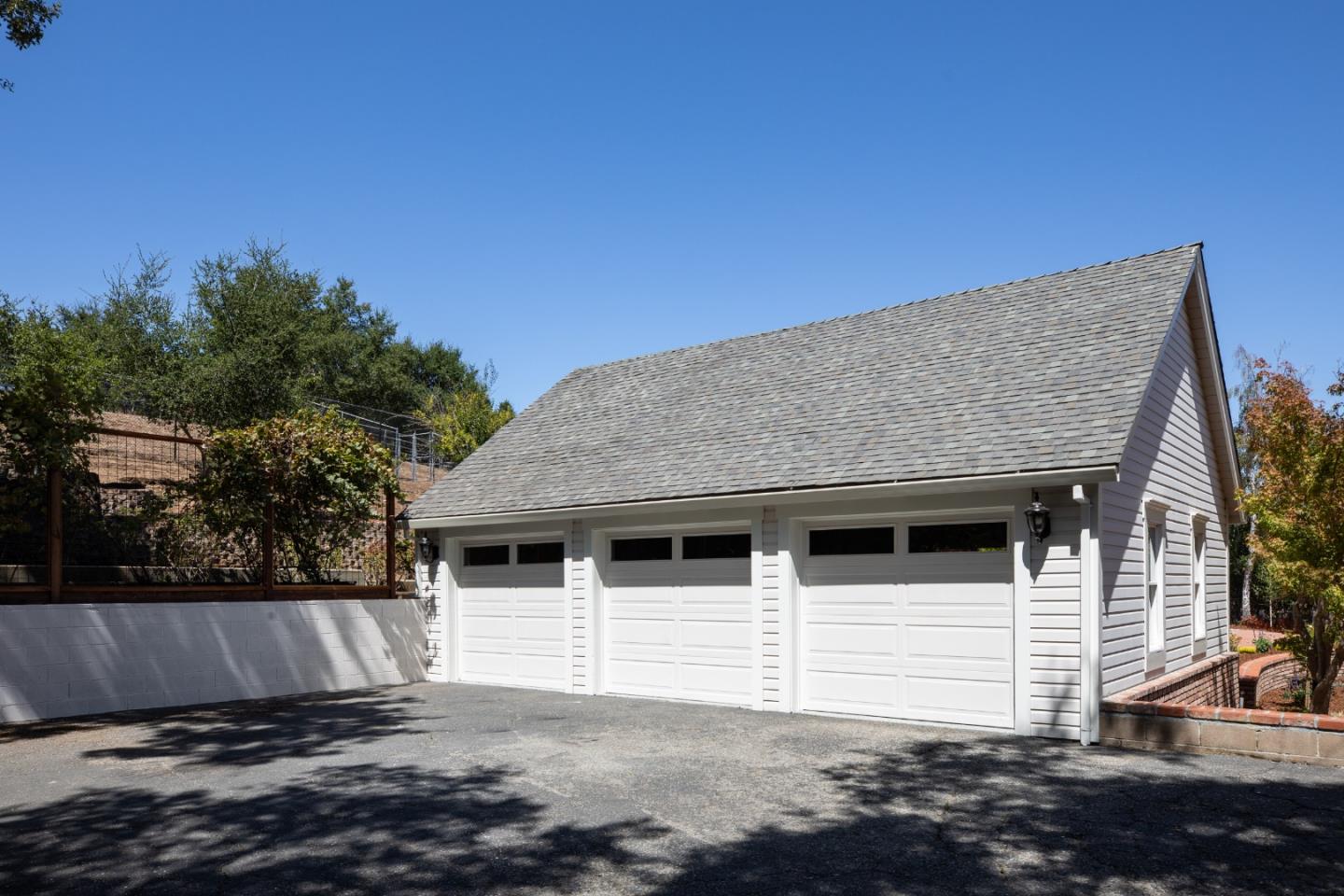 13415 Country WAY