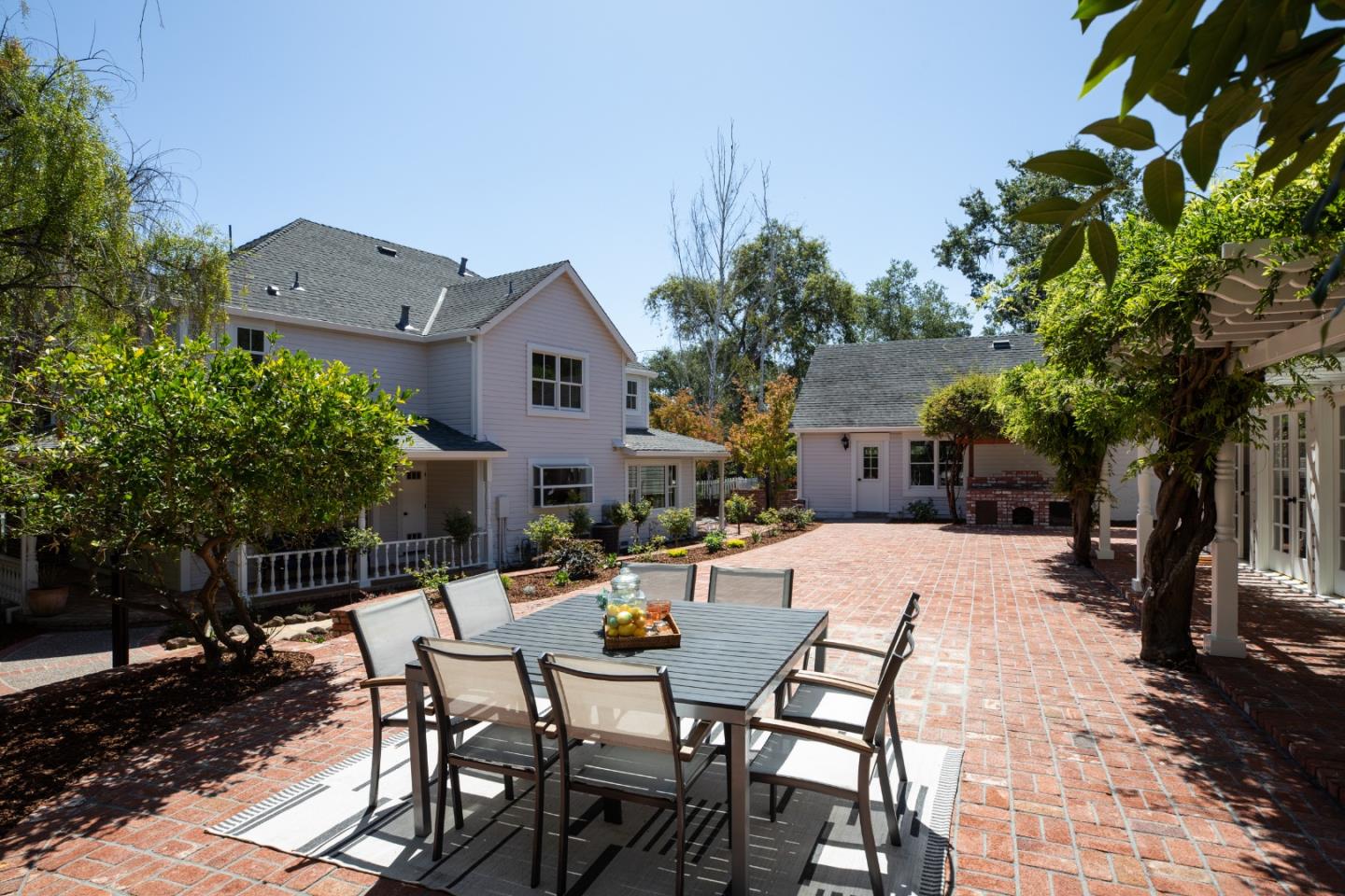 13415 Country WAY