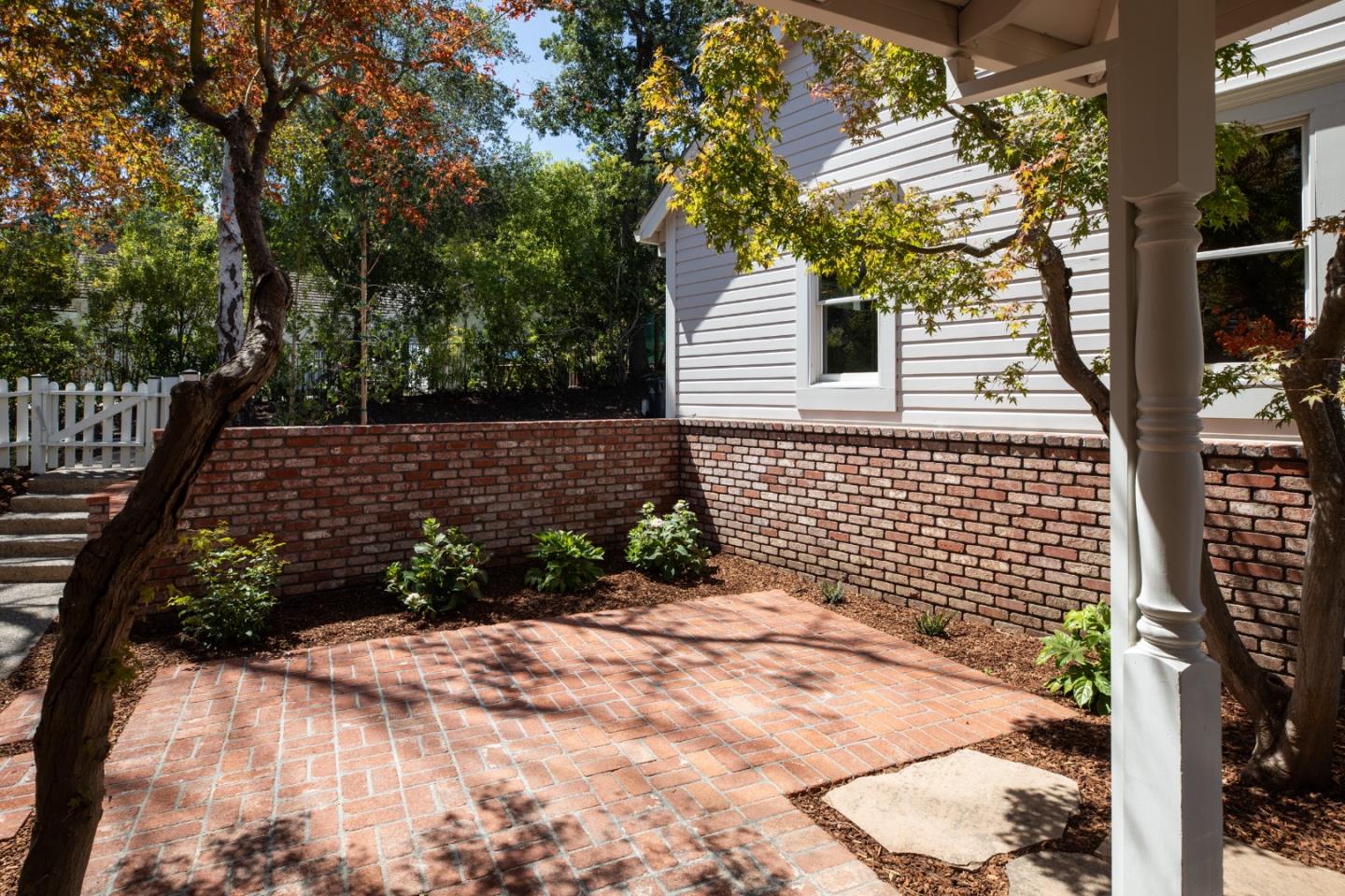 13415 Country WAY