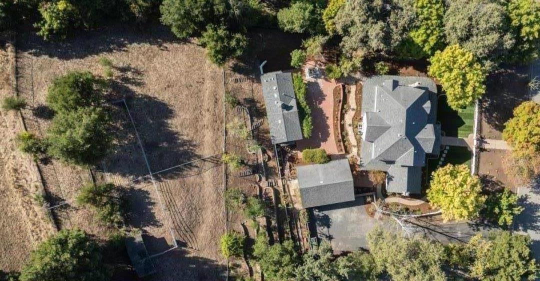 13415 Country WAY