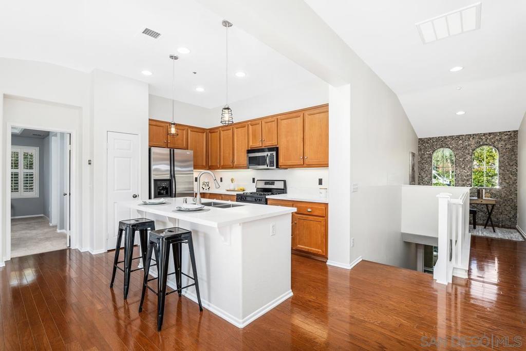 1130 Goddard St.
