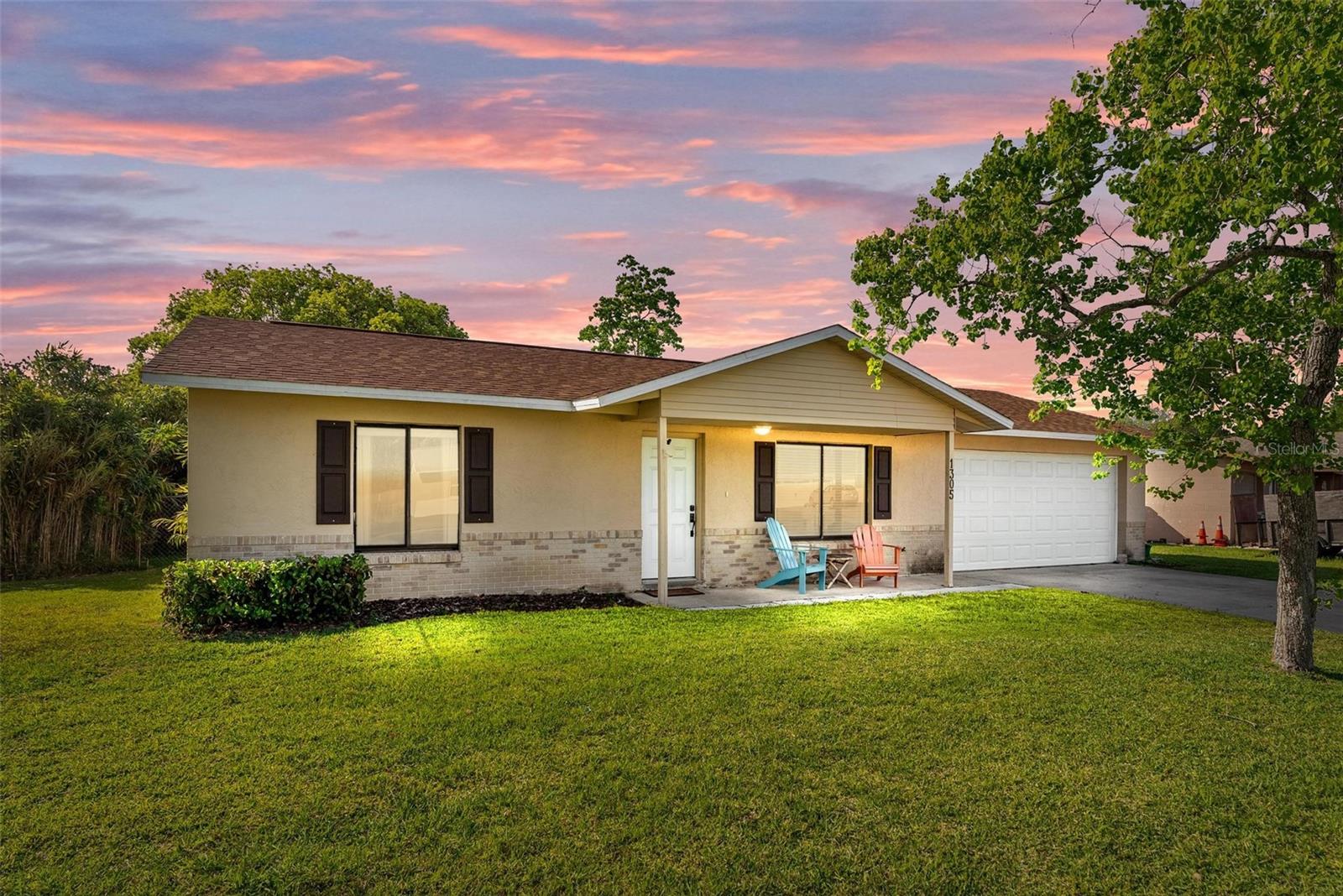 1305 DEXTER DR W