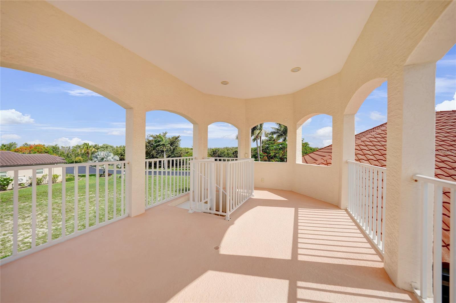 3351 DIAMOND KEY CT