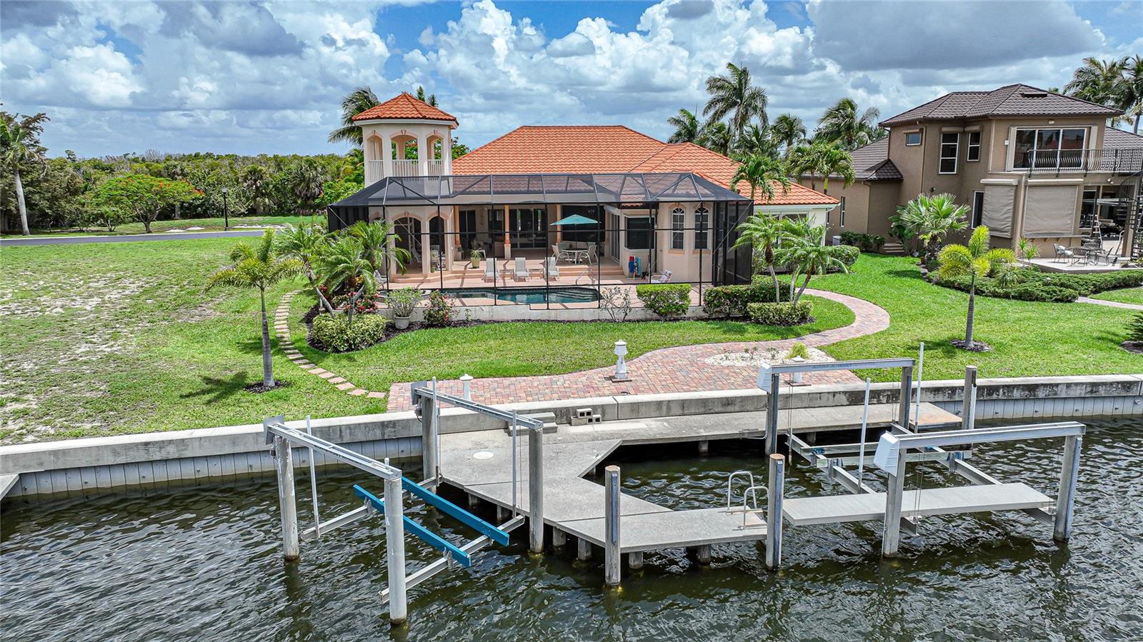 3351 DIAMOND KEY CT