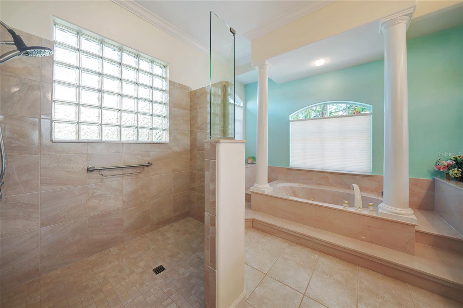 3351 DIAMOND KEY CT