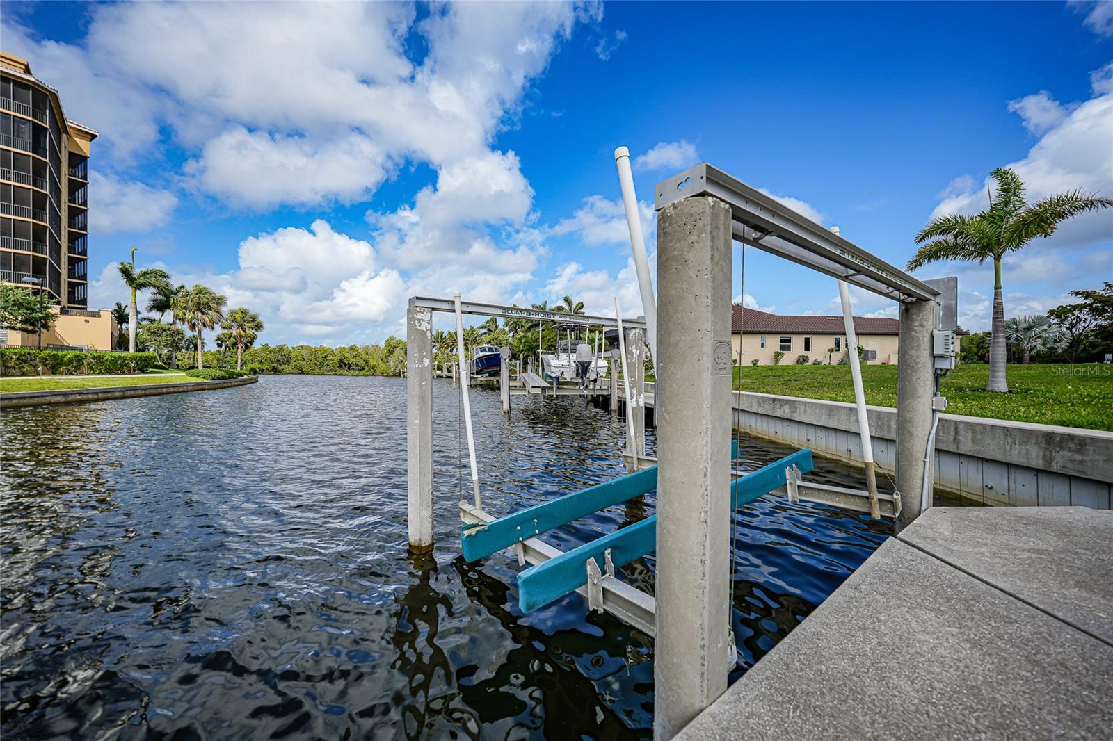 3351 DIAMOND KEY CT