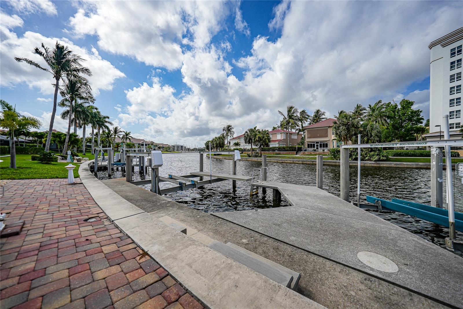 3351 DIAMOND KEY CT