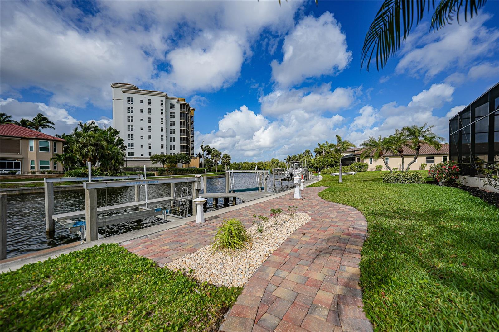 3351 DIAMOND KEY CT
