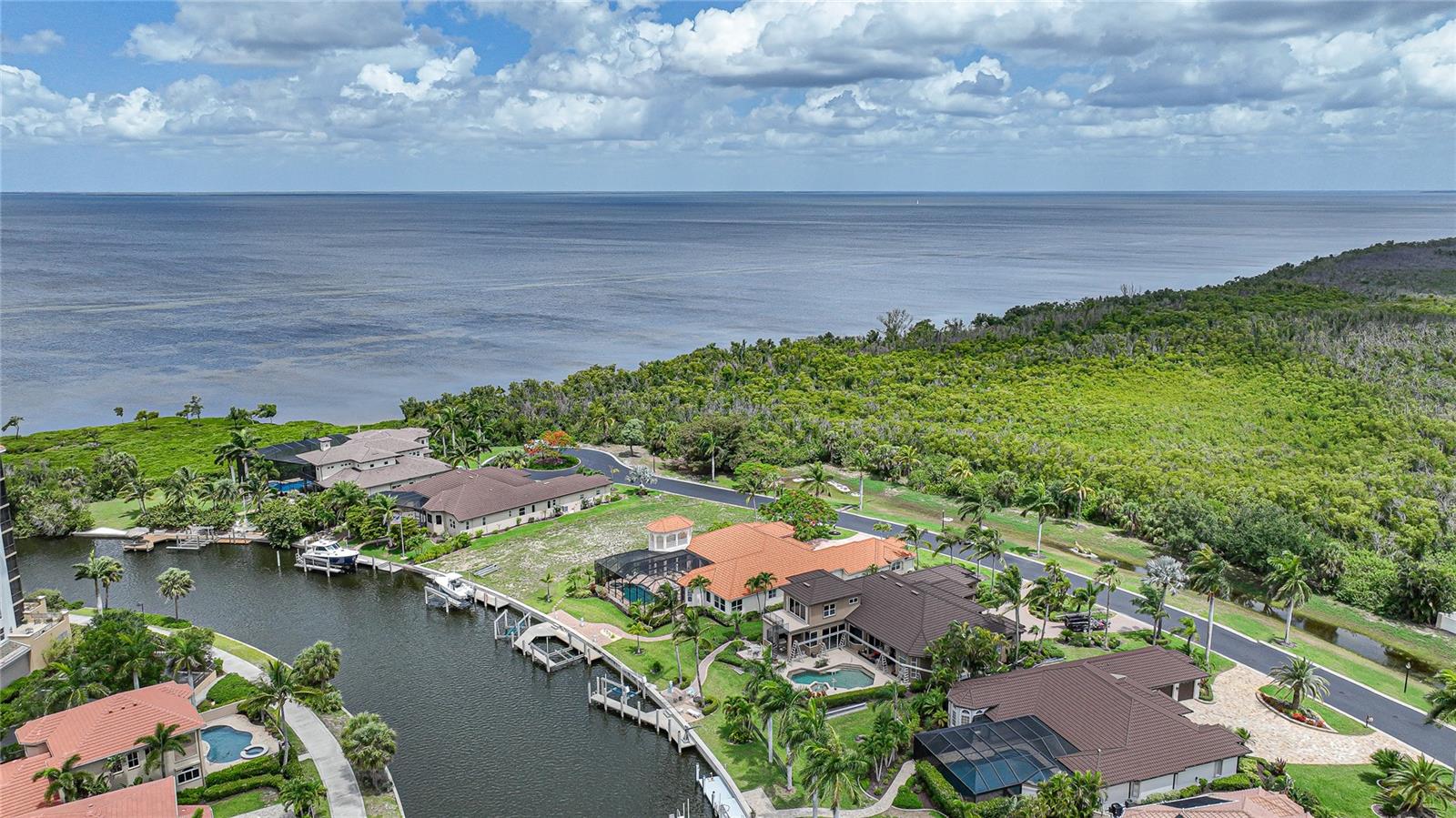 3351 DIAMOND KEY CT