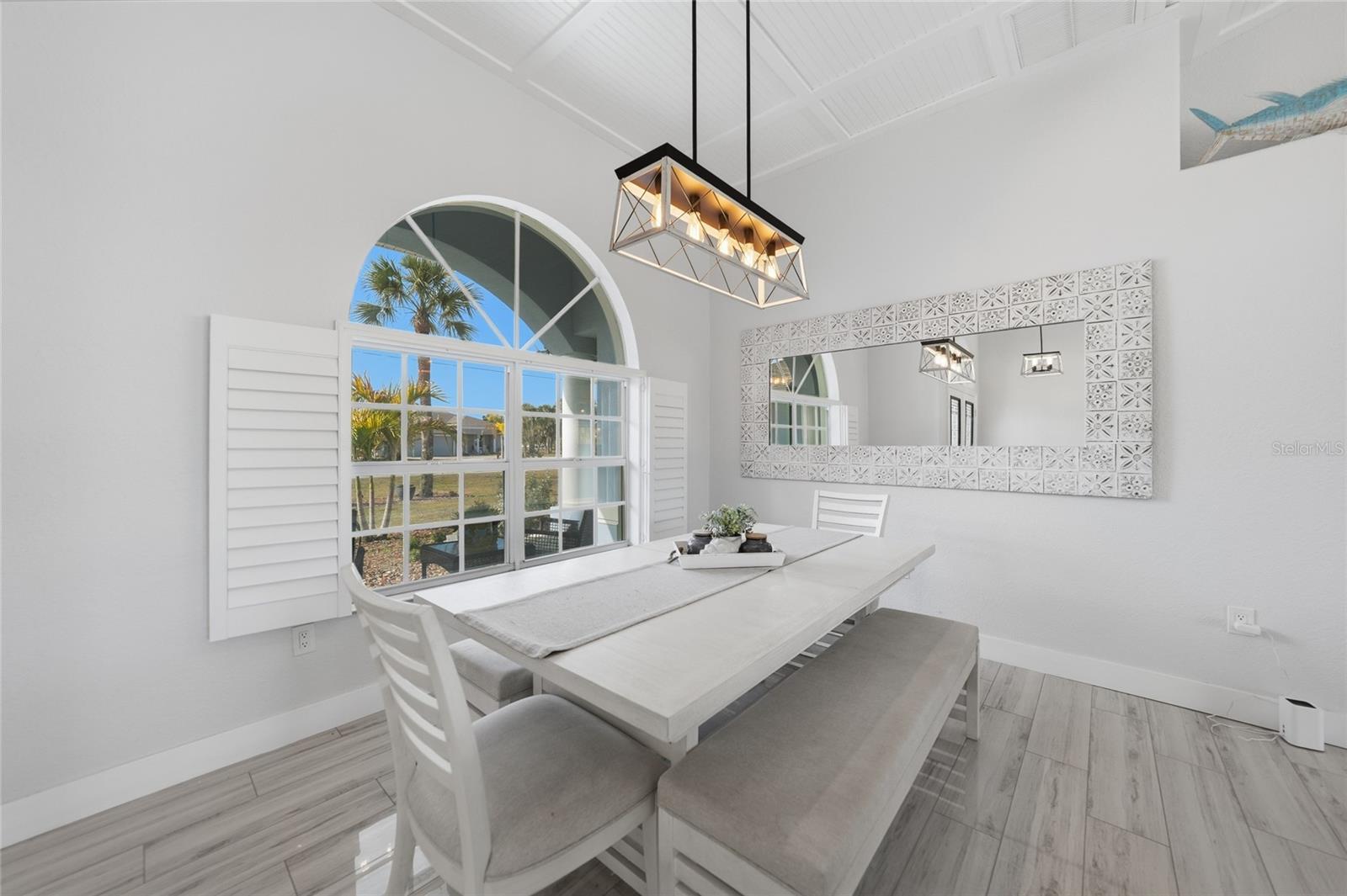 600 ROYAL POINCIANA