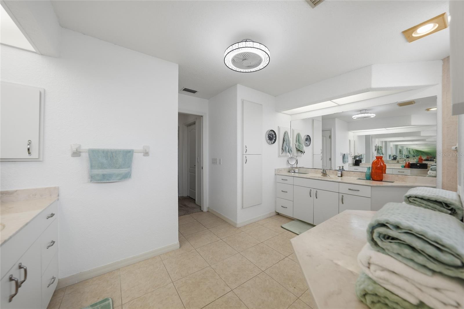 600 ROYAL POINCIANA