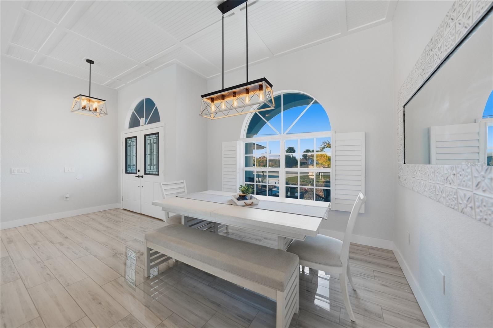 600 ROYAL POINCIANA