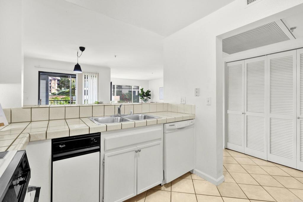 3980 Faircross Place 21