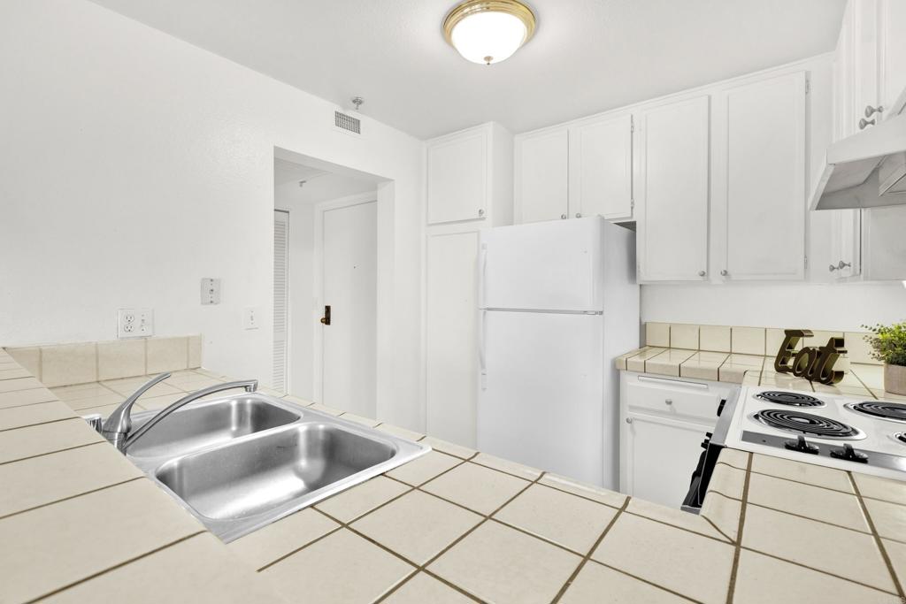 3980 Faircross Place 21