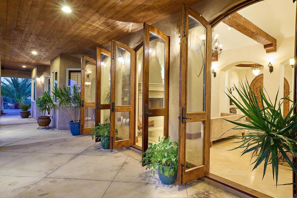 38290 Via Vista Grande