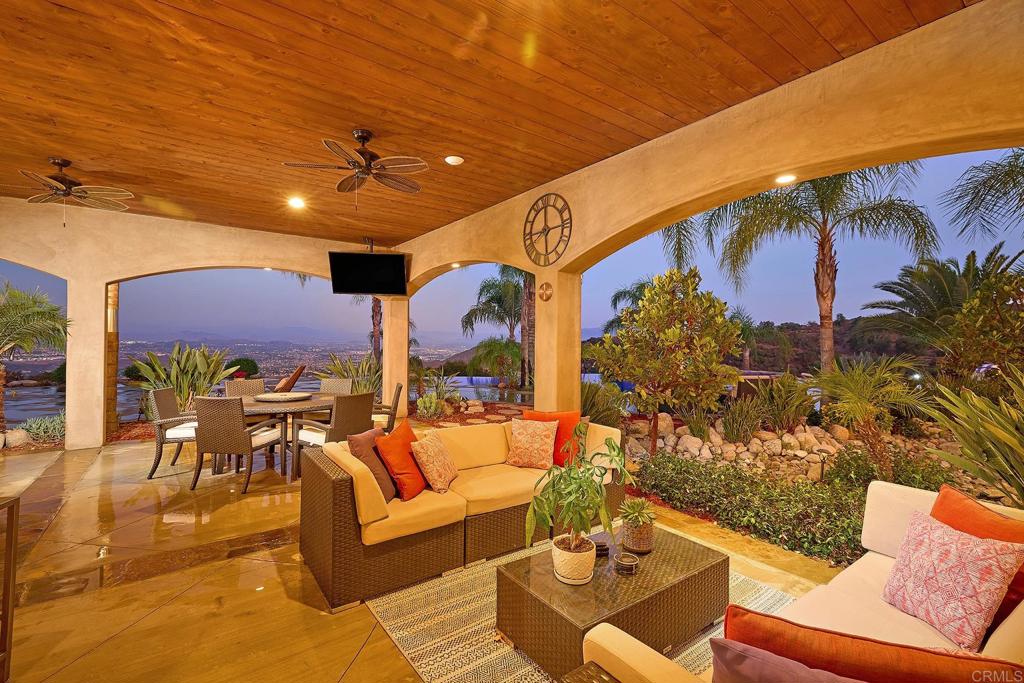 38290 Via Vista Grande