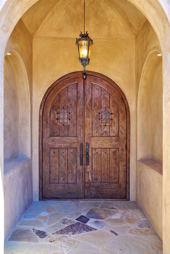 38290 Via Vista Grande