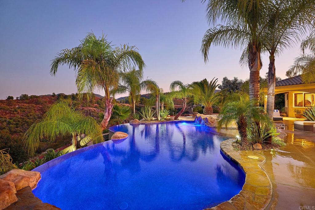 38290 Via Vista Grande