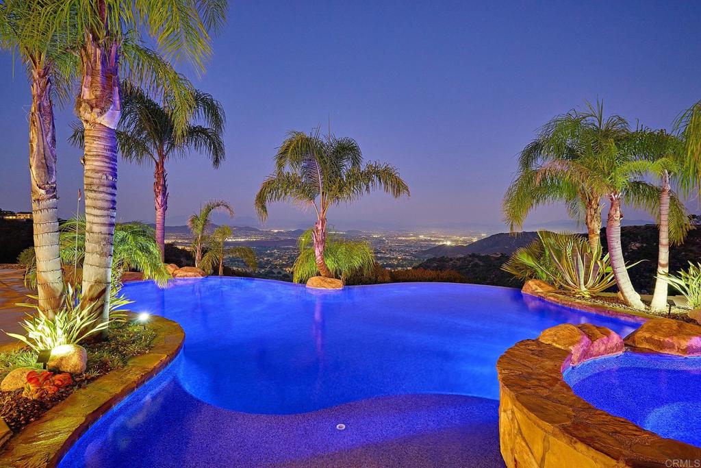 38290 Via Vista Grande