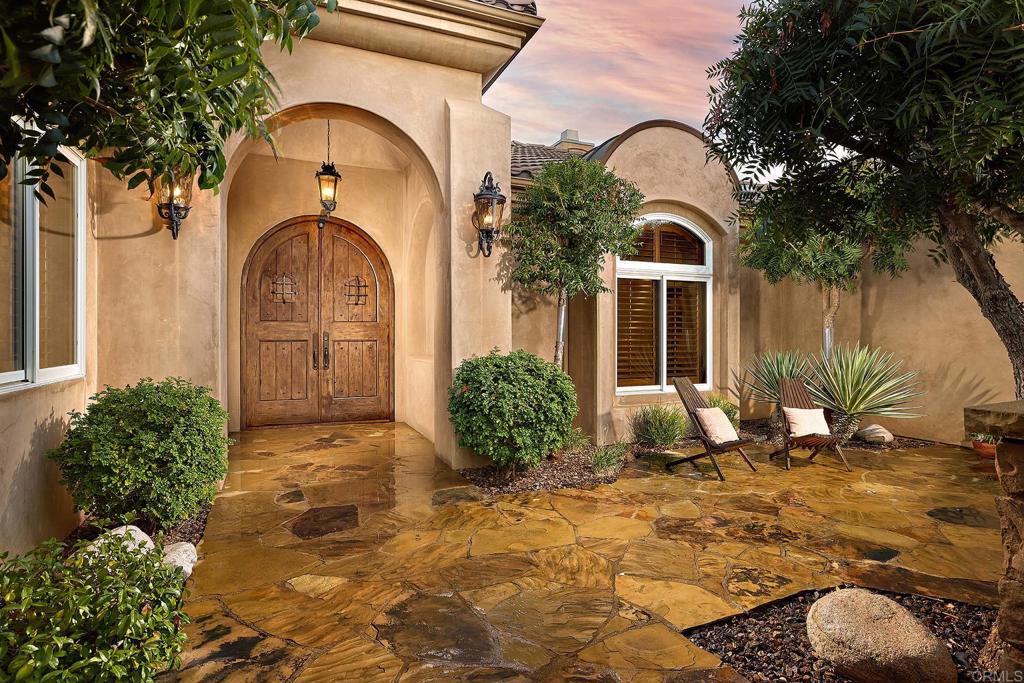 38290 Via Vista Grande