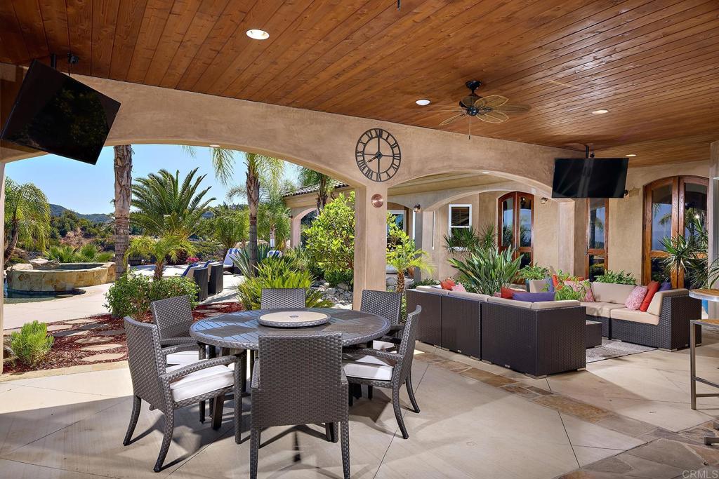 38290 Via Vista Grande