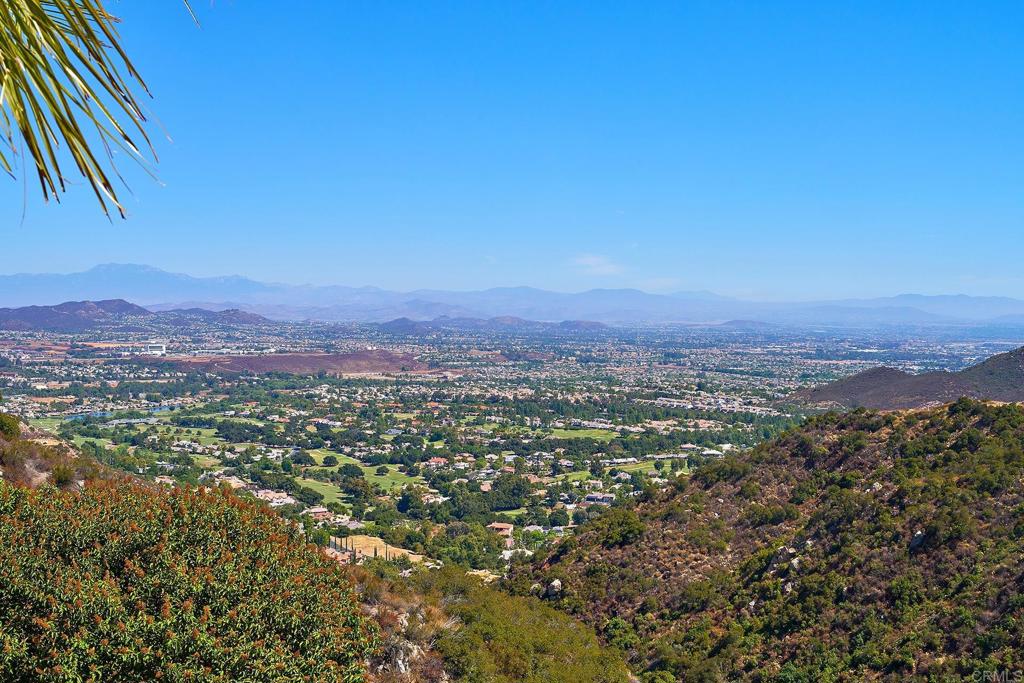 38290 Via Vista Grande