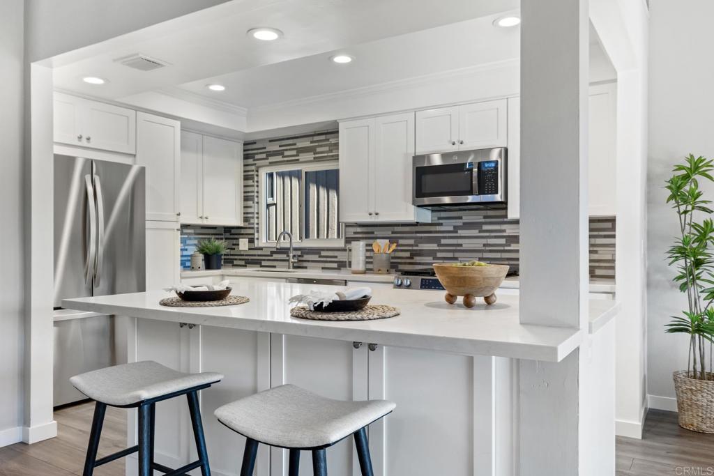 2846 Luciernaga Street