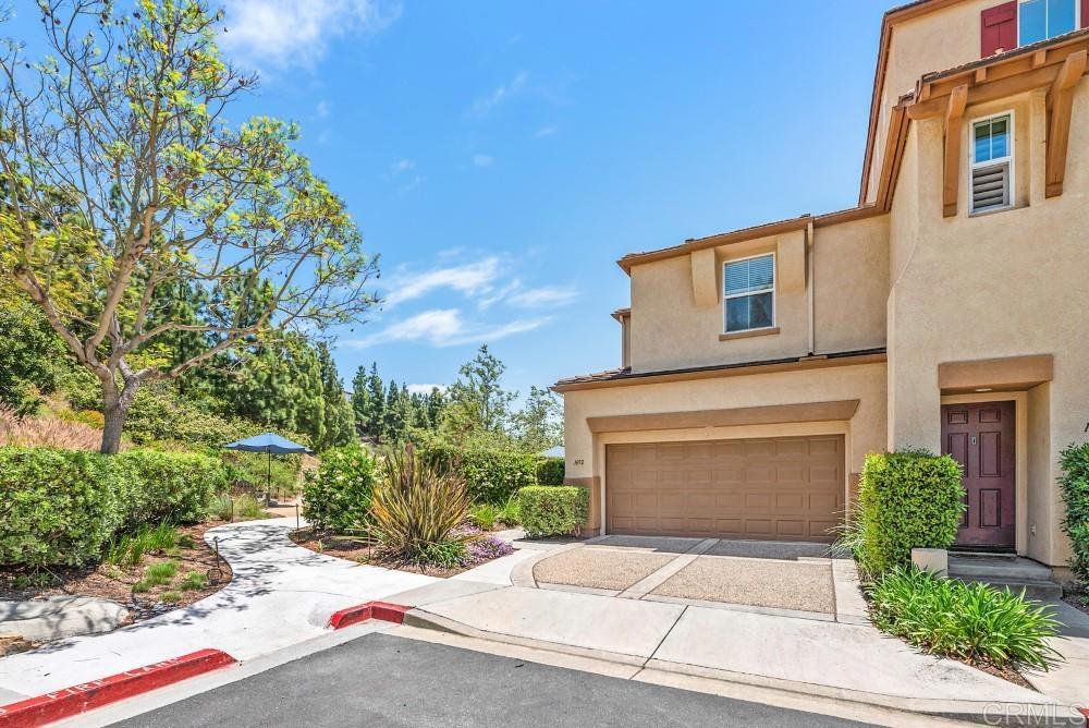 1692 Sunnyside Avenue