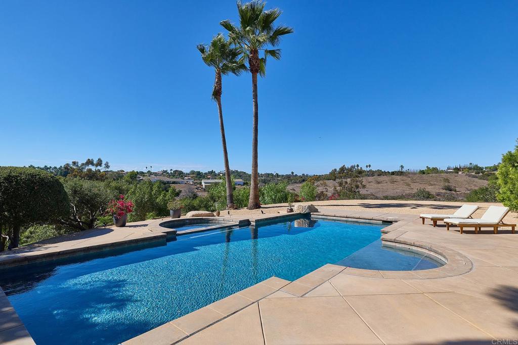 2869 Dos Lomas Place