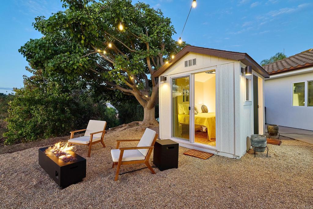 2869 Dos Lomas Place