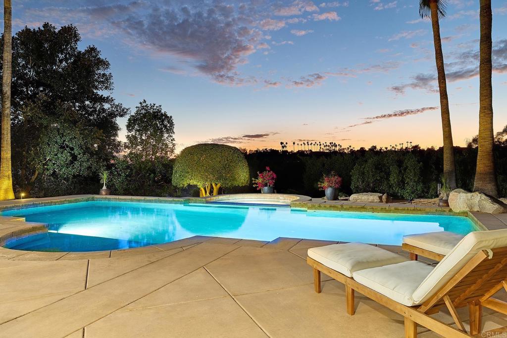 2869 Dos Lomas Place