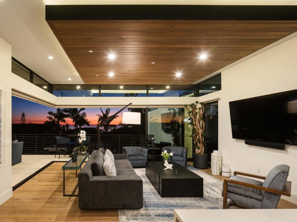 5170 Carlsbad Boulevard