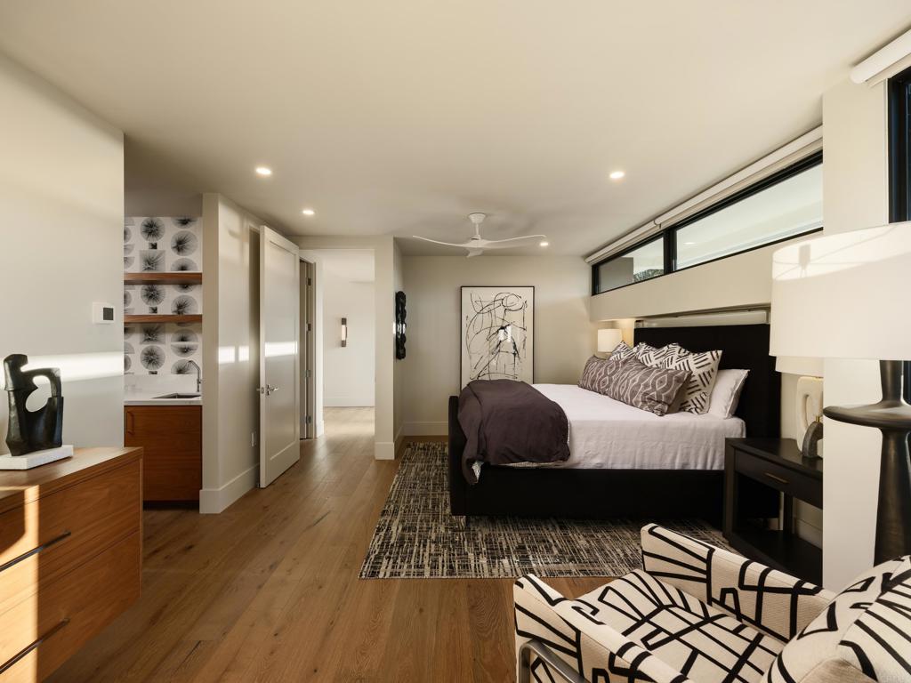 5170 Carlsbad Boulevard