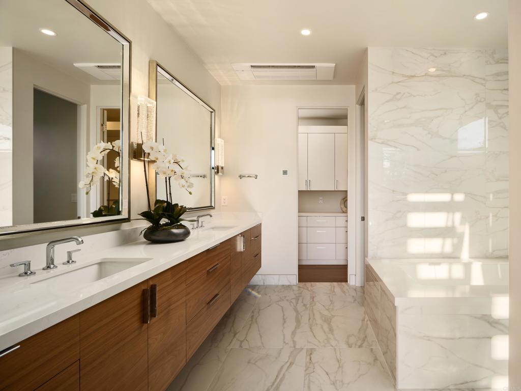 5170 Carlsbad Boulevard