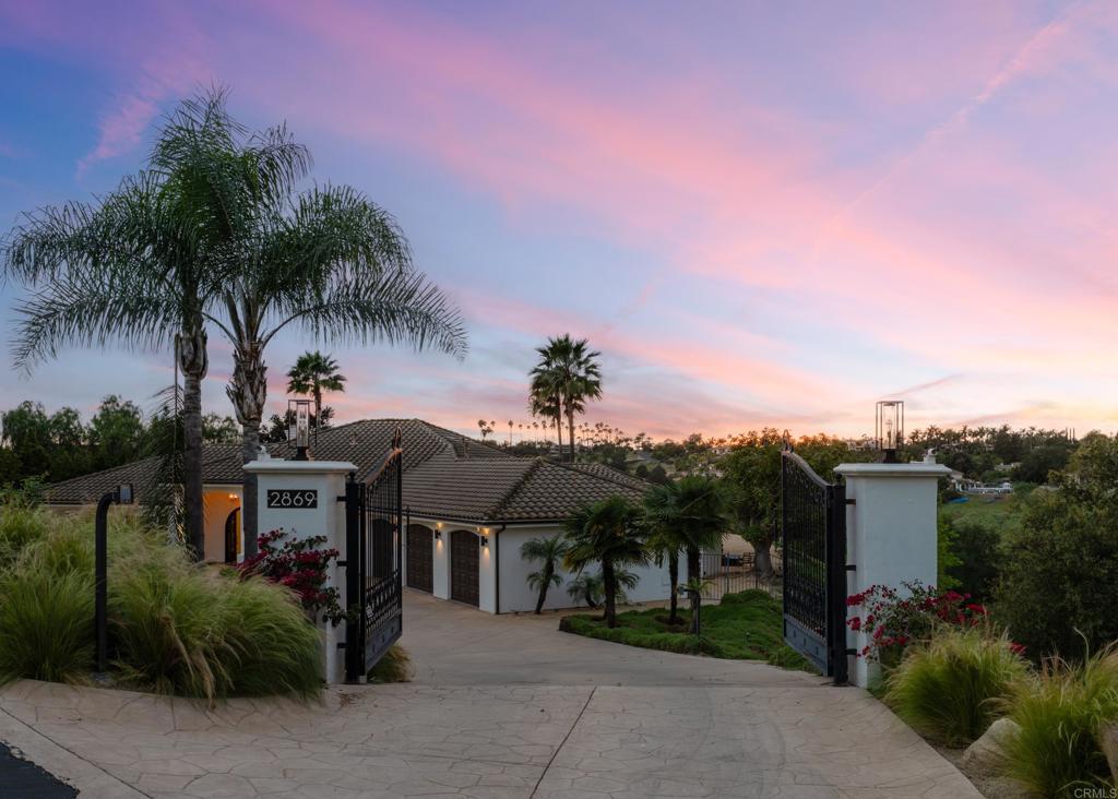 2869 Dos Lomas Place