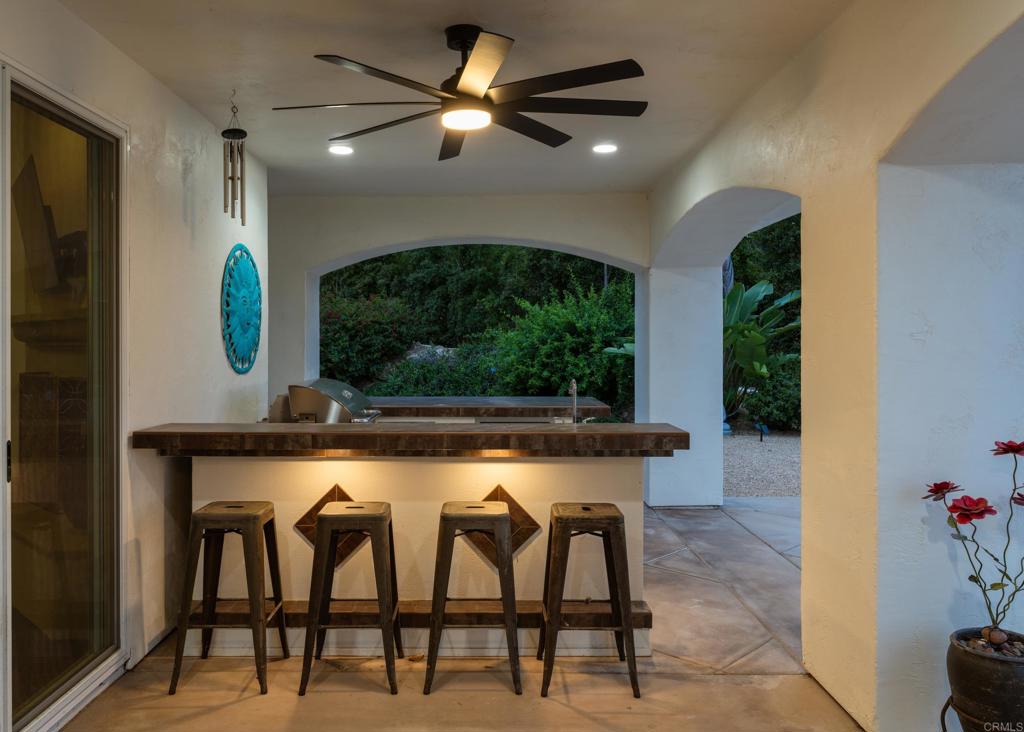 2869 Dos Lomas Place