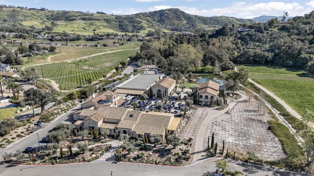 2869 Dos Lomas Place