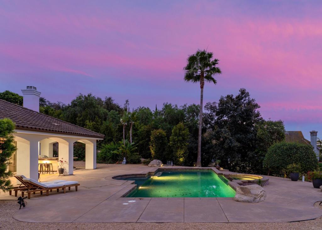 2869 Dos Lomas Place